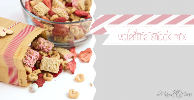 Valentine Snack Mix http://www.mamamiss.com ©2013