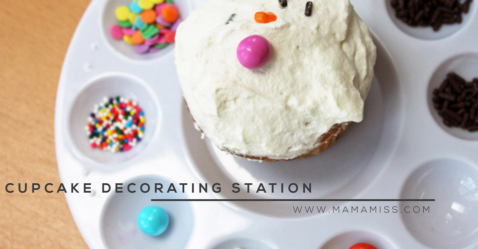 CUPCAKE DECORATING STATION | @mamamissblog #diy #cupcake #geniusidea #kidparty