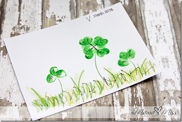 Fingerprint Clovers #StPatricksDay #DIYideas | https://www.mamamiss.com ©2013