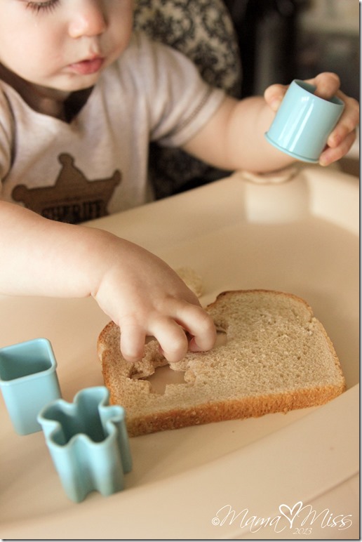 play and eat: Bread And Cutters #cookiecutters #playmatters https://www.mamamiss.com ©2013