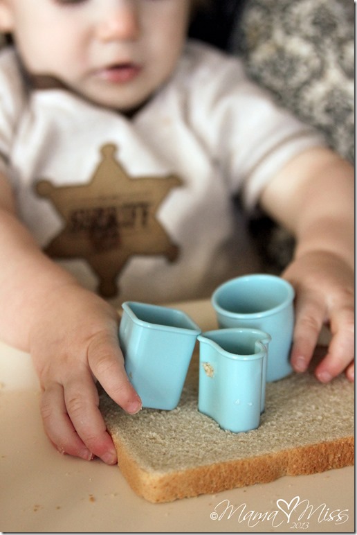 play and eat: Bread And Cutters #cookiecutters #playmatters https://www.mamamiss.com ©2013