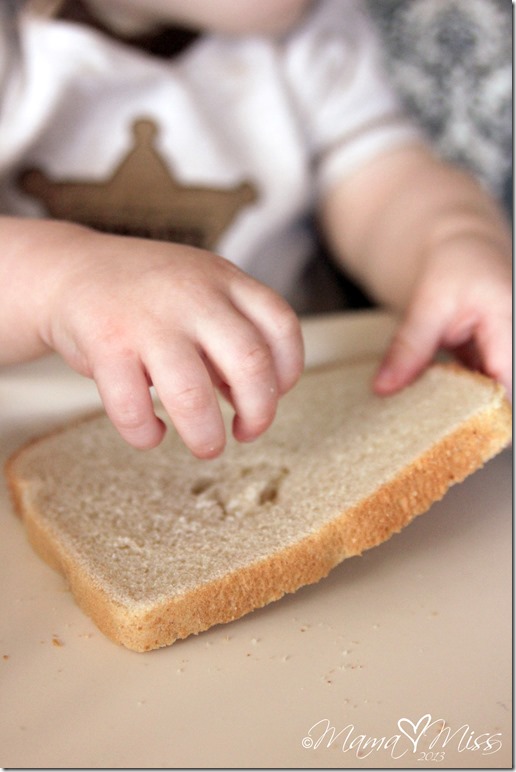 play and eat: Bread And Cutters #cookiecutters #playmatters https://www.mamamiss.com ©2013