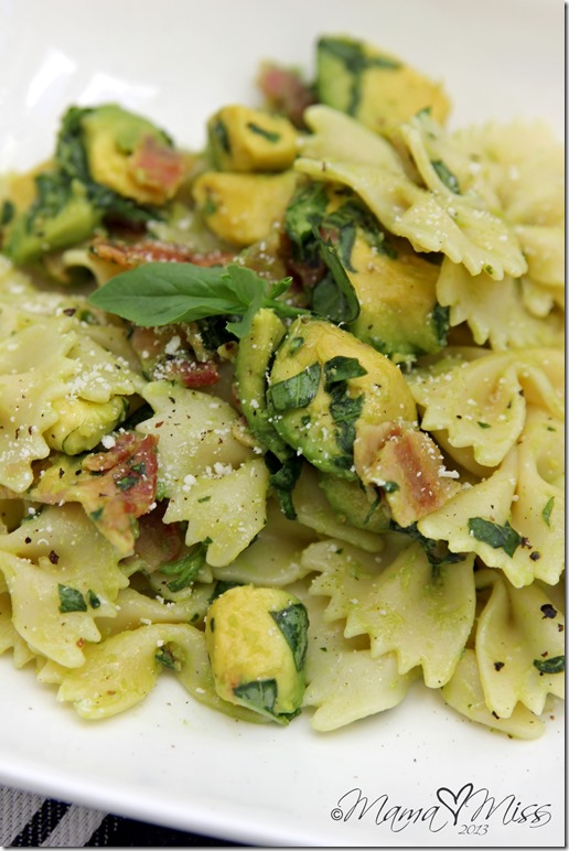 Bacon Basil Avocado Pasta #bacon #avocado #pasta