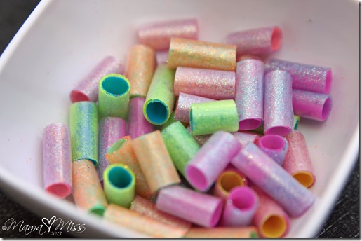 DIY Homemade Sparkling Beads #diy #glitter #kidscrafts #jewelry