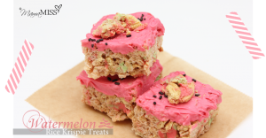 Soooo good & the perfect summer treat - Watermelon Rice Krispie Treats | Mama Miss #oreo #watermelon #ricekrispies