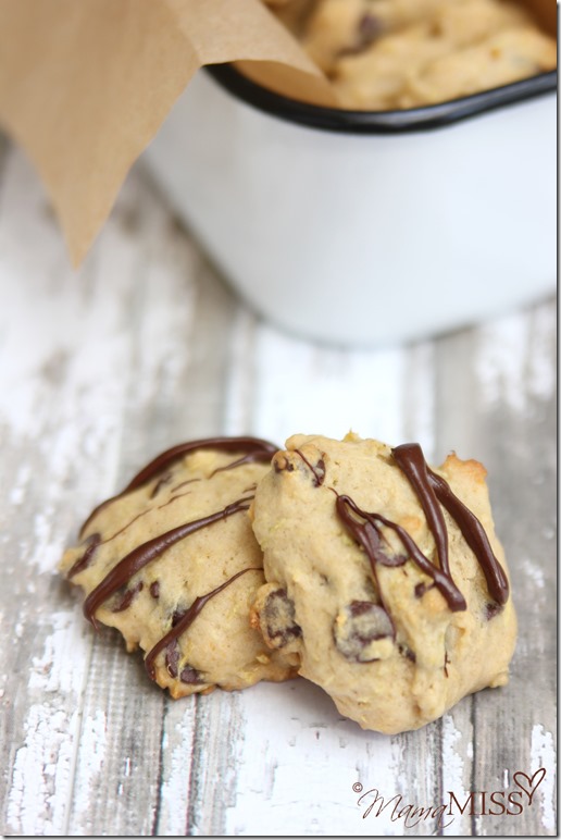 Zucchini Chocolate Chip Cookies | Mama Miss #zucchini #dessert #bake #squash