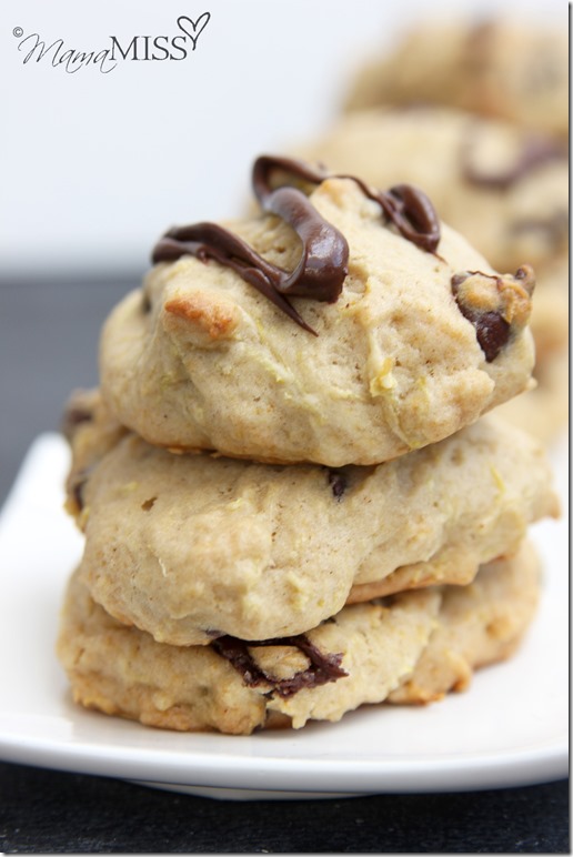 Zucchini Chocolate Chip Cookies | Mama Miss #zucchini #dessert #bake #squash