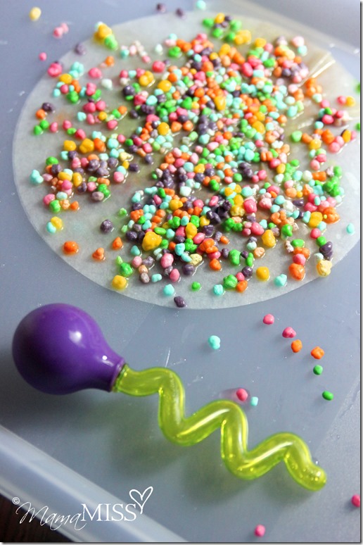 Candy Chromatography | Mama Miss #kidscience #nerdscandy #funexperiments