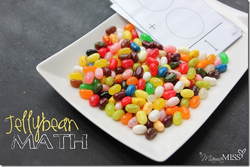 Jellybean Math | Mama Miss #learningfun #homeschool #preschoolmath #candy #halloween