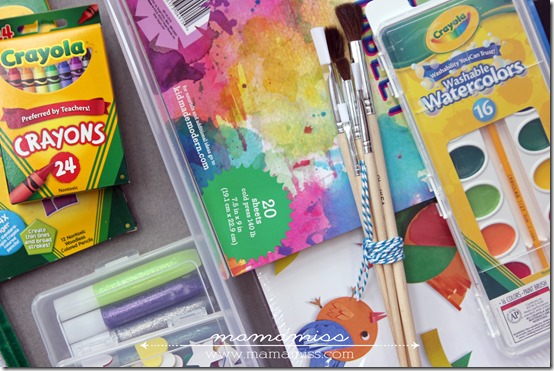 DIY little artists gift box | @mamamissblog #DIYgift #kidart #giftidea