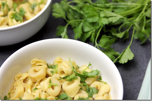 Parmesan Broth Tortellini | @mamamissblog #pastanight #easymeal #quickeats