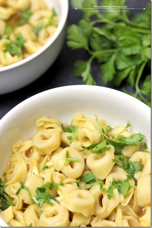 Parmesan Broth Tortellini | @mamamissblog #pastanight #easymeal #quickeats