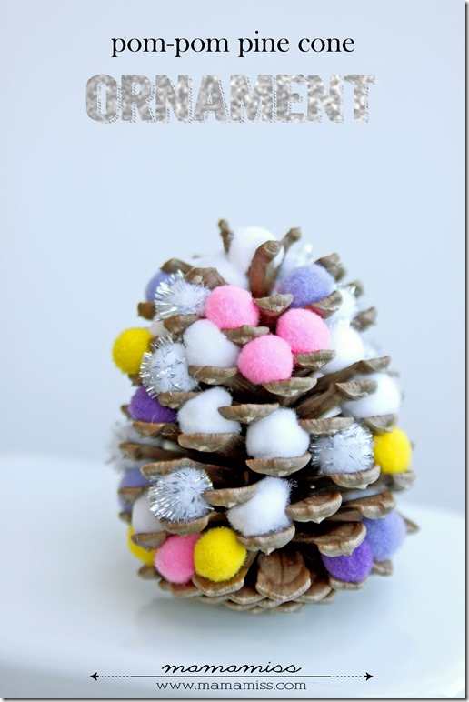 Pom-Pom Pine Cone Ornament | @mamamissblog #pineconecrafts #kidcrafts #christmasornament
