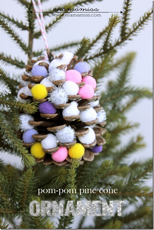 Pom-Pom Pine Cone Ornament | @mamamissblog #pineconecrafts #kidcrafts #christmasornament