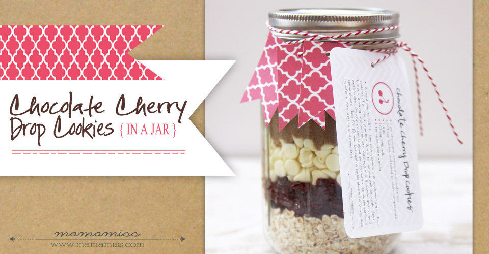 Chocolate Cherry Drop Cookies {in a jar} | @mamamissblog #cookiesinajar #diygift #chocolatecherry