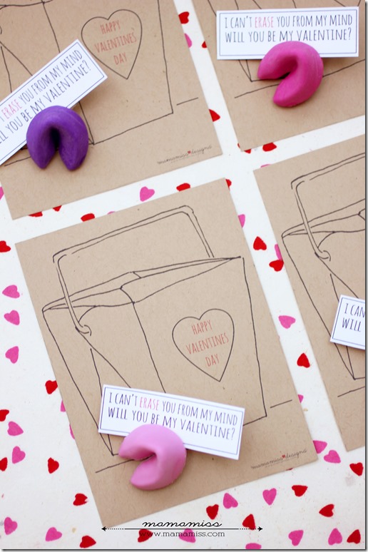 Fortune Cookie Eraser Valentines | @mamamissblog #candyfree #freeprintable #handmadeholiday