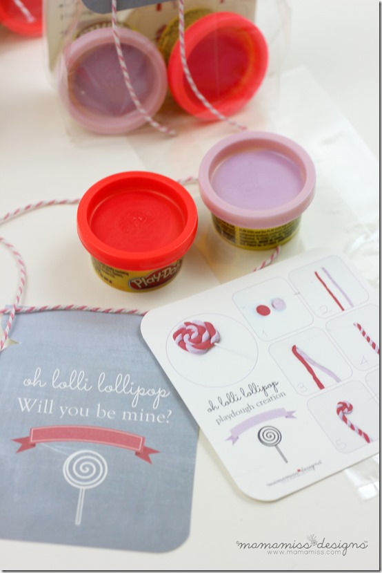 Lollipop Playdough Creation Kit Valentine | @mamamissblog #valentine #homemadeholiday #playdough #createwithkids #kbn