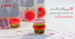 Lollipop Playdough Creation Kit Valentine | @mamamissblog #valentine #homemadeholiday #playdough #createwithkids #kbn