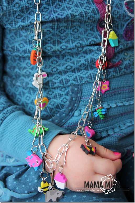 Do you remember?!  DIY Inspired: Eighties Charm Necklace | @mamamissblog #eightiesstyle #retro #eightiesfashion