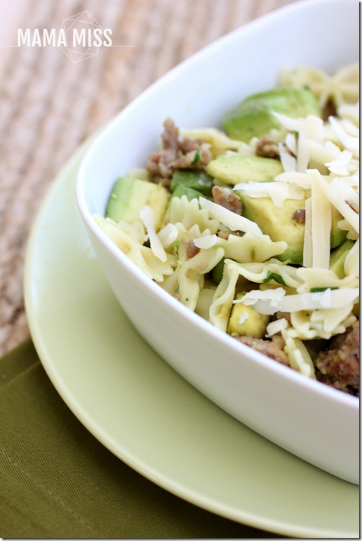 Farfalle with Sausage, Avocado, and Parmesan | @mamamissblog #easyweeknightmeal #pasta 