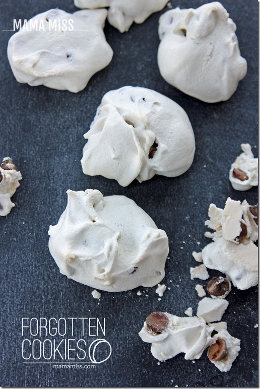 Forgotten Cookies | @mamamissblog #meringues #chocolatechip #sweets