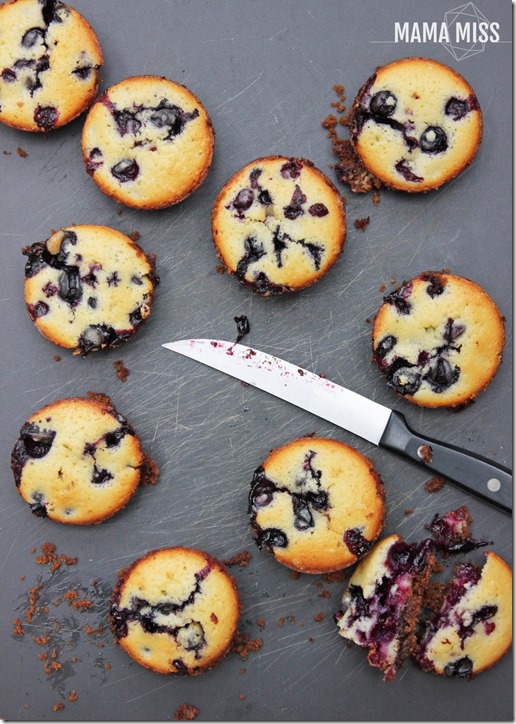 Blueberry Biscoff Custard Muffins | @mamamissblog #brunch #breakfast #muffinlove