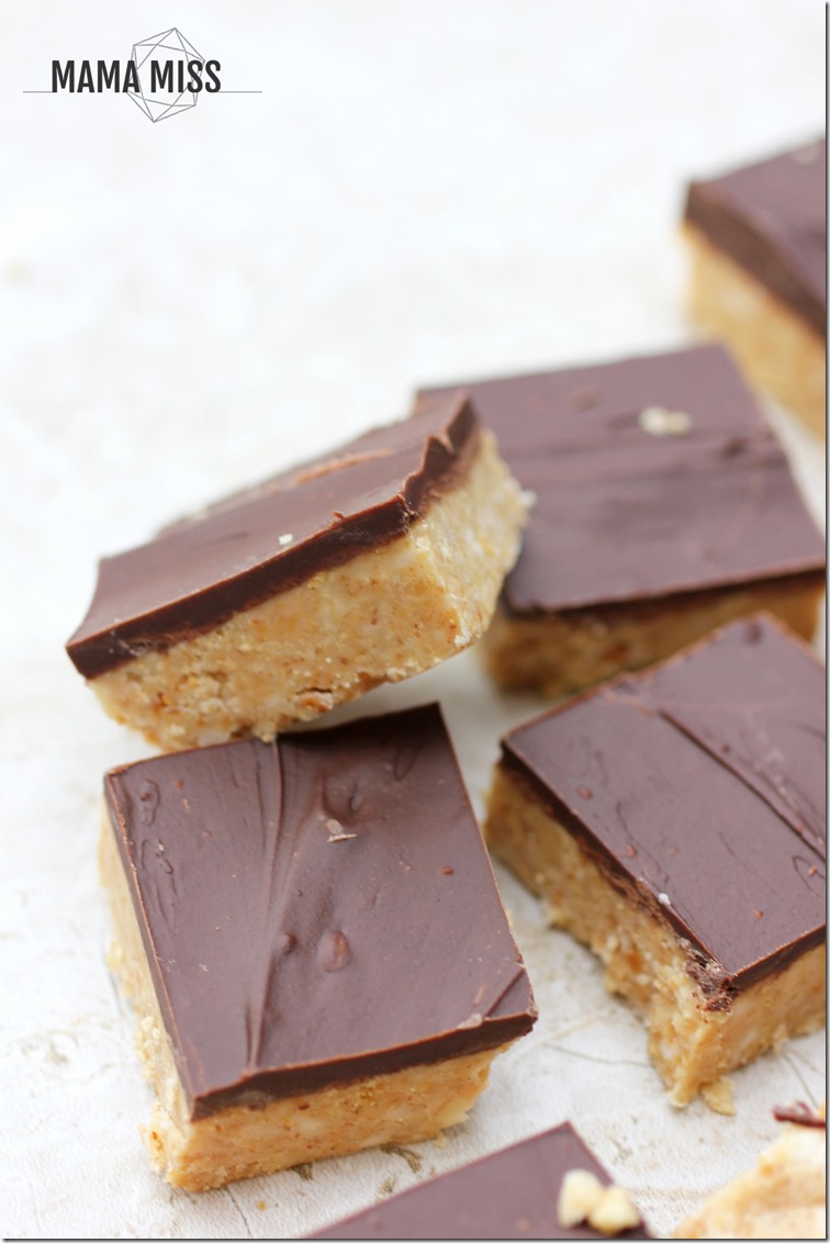 No Bake Peanut Butter Bars | @mamamissblog #peanutbutter #nobake #quickdessert