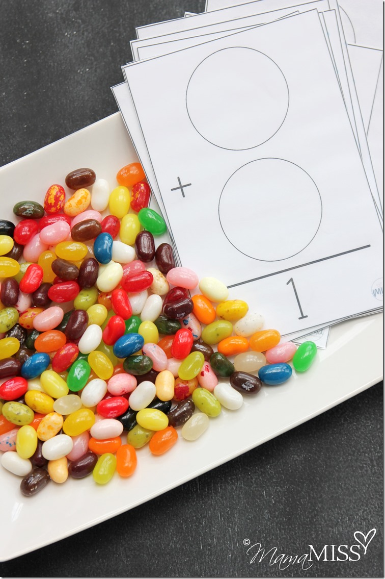 What to do with all that Halloween candy?!  Science, Art, and Math that's what!  Learning With Candy | @mamamissblog #halloween