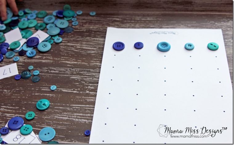 Inspired by Pete The Cat - Button Counting, Graphing, and Sorting with FREE PRINTABLE! | @mamamissblog ‪#‎vbcforkids‬ #bookactivities