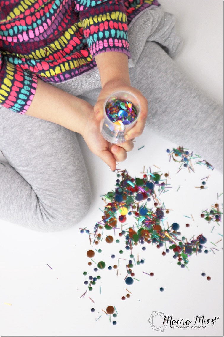 Confetti Party Popper - a super easy & super fun DIY! | @mamamissblog
