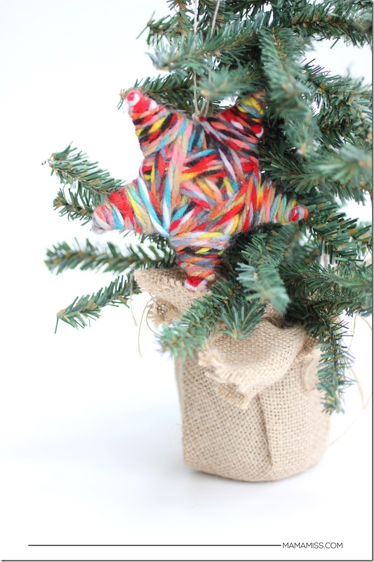  Elmer Ornament - part of 10 Days of a Kid-Made Christmas - featuring 70+ ornaments inspired by children's books! | @mamamissblog #KidMadeChristmas