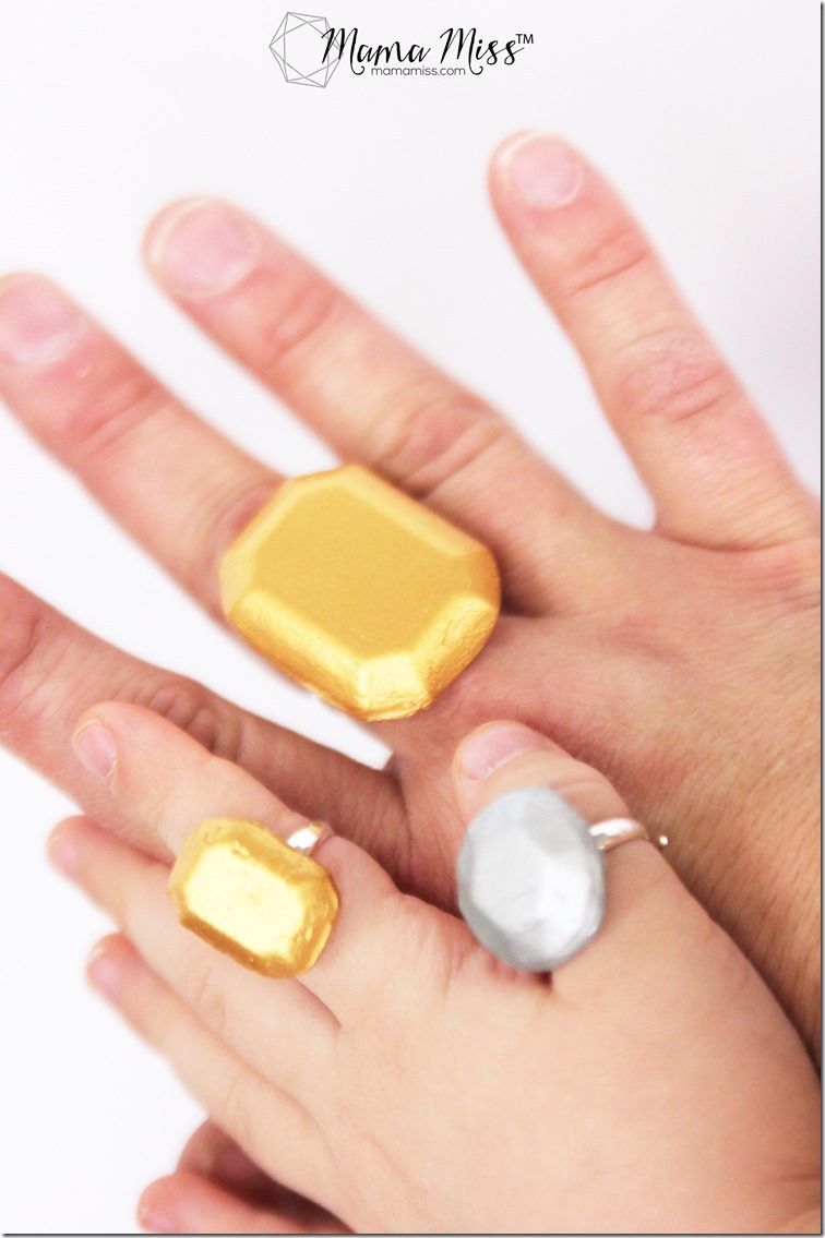 Bejeweled DIY Statement Ring - create your very own bling!  | @mamamissblog