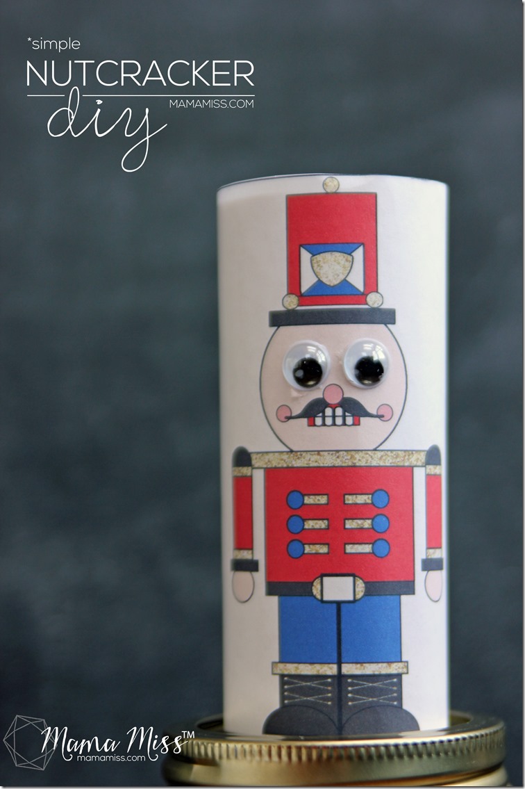 Celebrate the season with this SUPER SIMPLE Nutcracker & Ballerina kid-made craft with free printable | @mamamissblog  #nutcracker #freeprintable