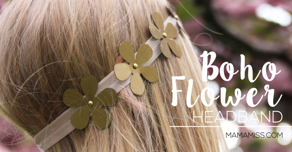 Boho Flower Headband - A fancy little headband for your inner hippie chick using everyday materials on @mamamissblog