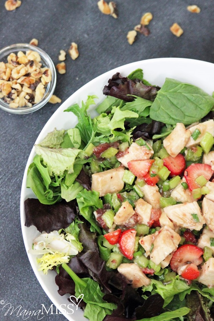 Strawberry-Chicken Salad - This yummy strawberry salad is the perfect addition to your summer meal plans. Lite and filling - it's sure to sweeten your plate. From @mamamissblog