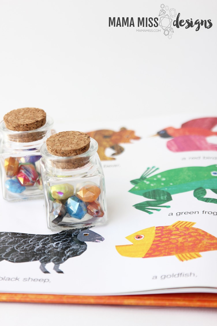 STORY TELLING BEADS - explore a fun story telling technique while practicing colors, memorization, and reading to accompany the book Brown Bear, Brown Bear, What Do You See by Bill Martin Jr. from @mamamissblog