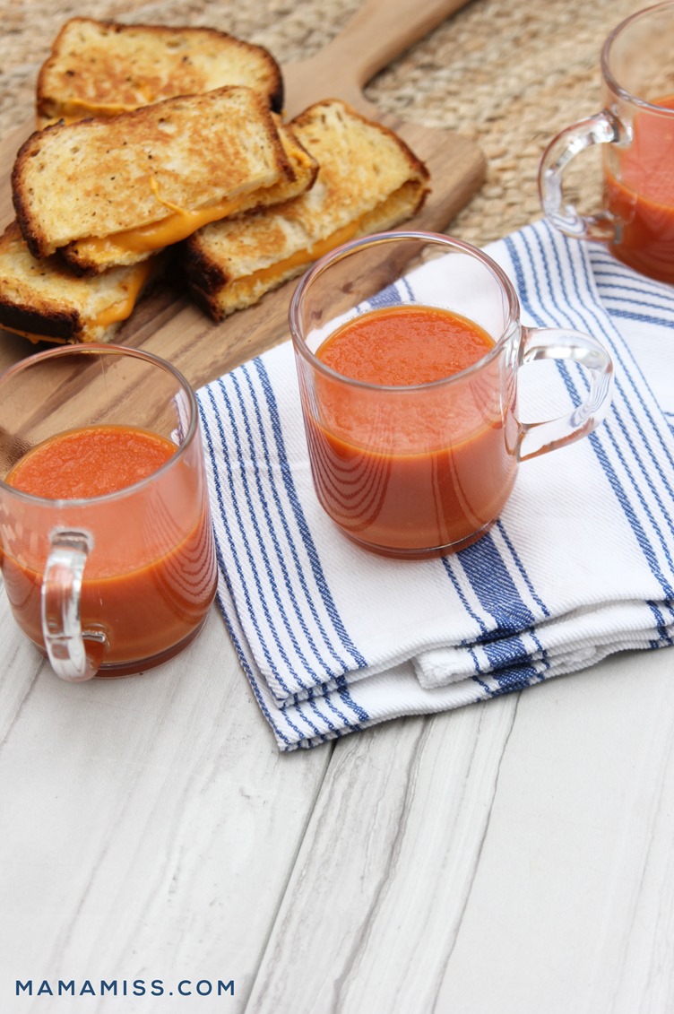 Vegan, gluten free, & dairy free ooooey gooey goodness with this Tomato Soup & Grilled Cheese  from @mamamissblog