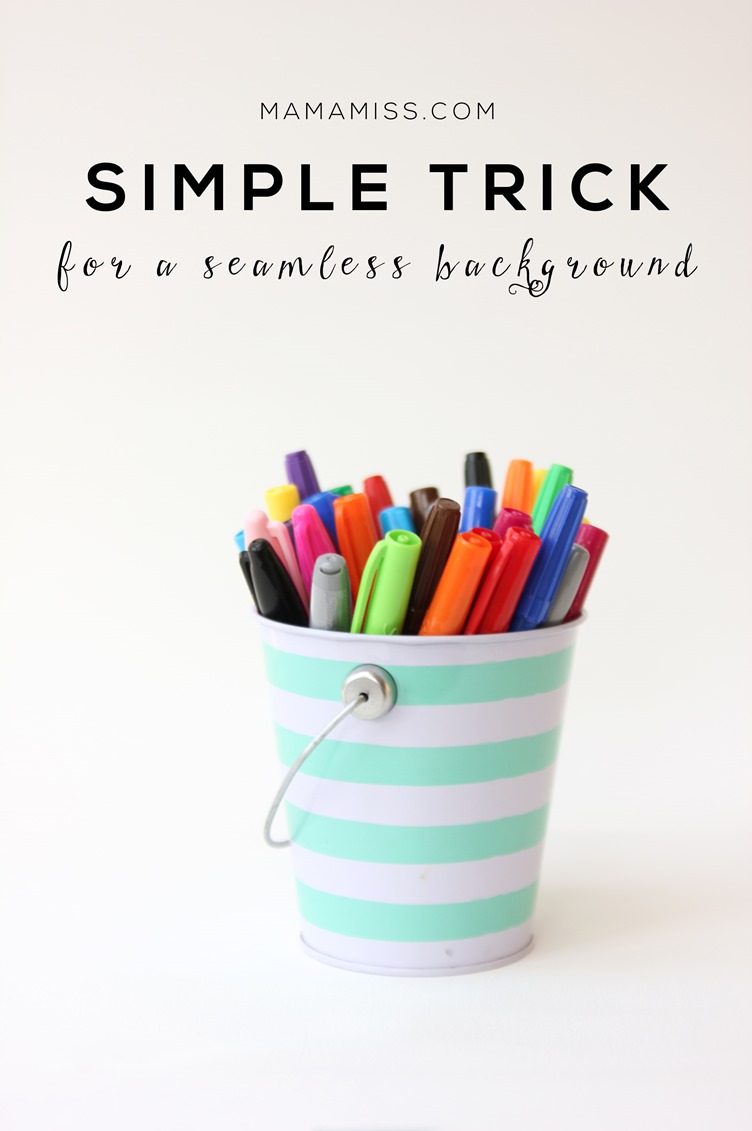 A super simple trick to give you a seamless background in your photos.  @mamamissblog